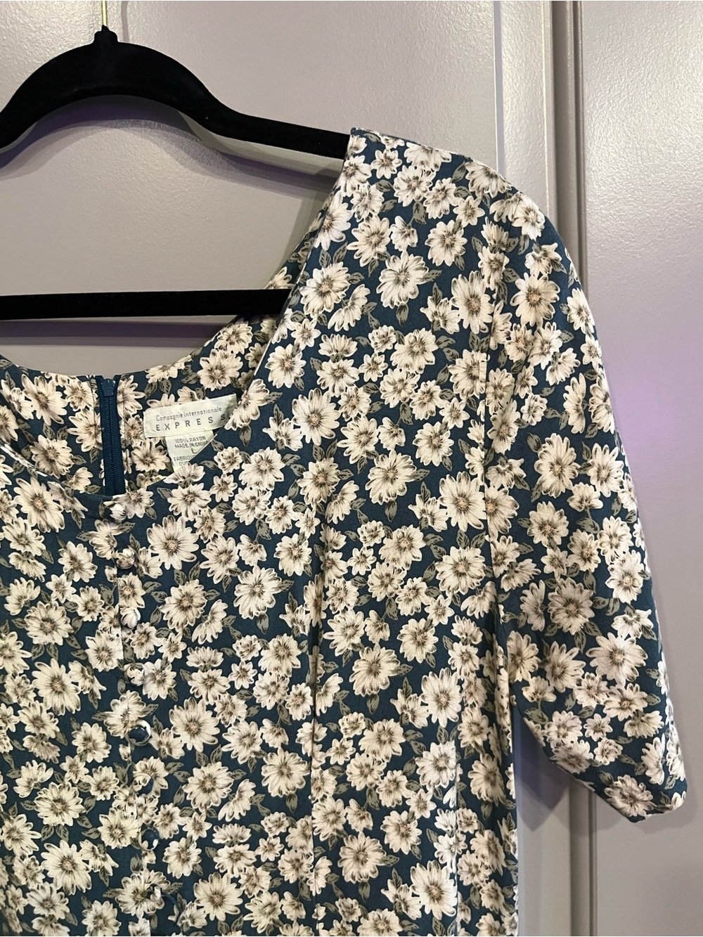 Compagnie Internationale Express Teal Floral Romper with Cream Daisy Print - Picture 3 of 9